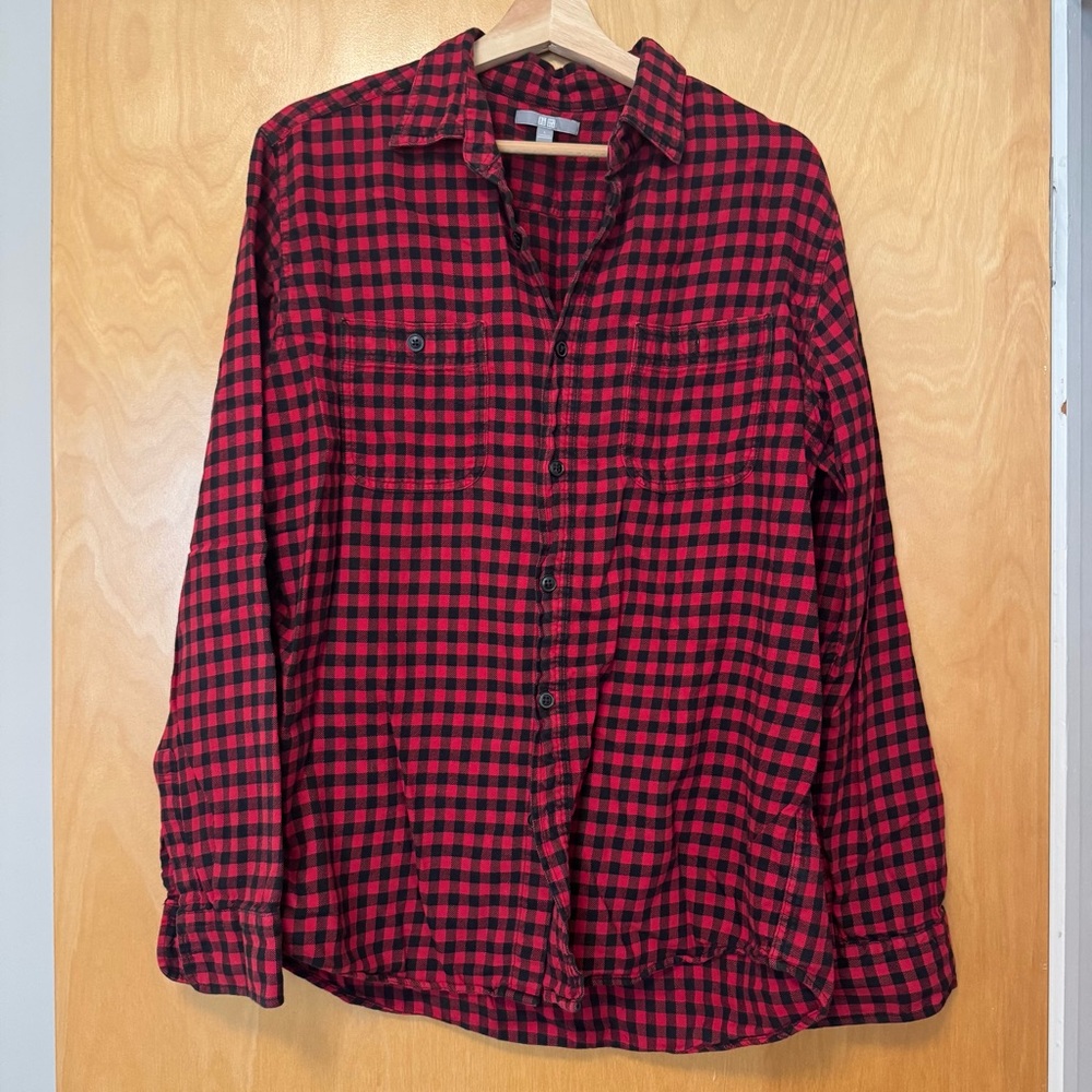 checked UNIQLO shirt